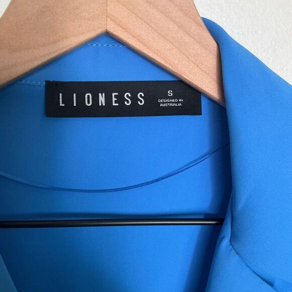 Lioness Cropped Top - Picture 4 of 9